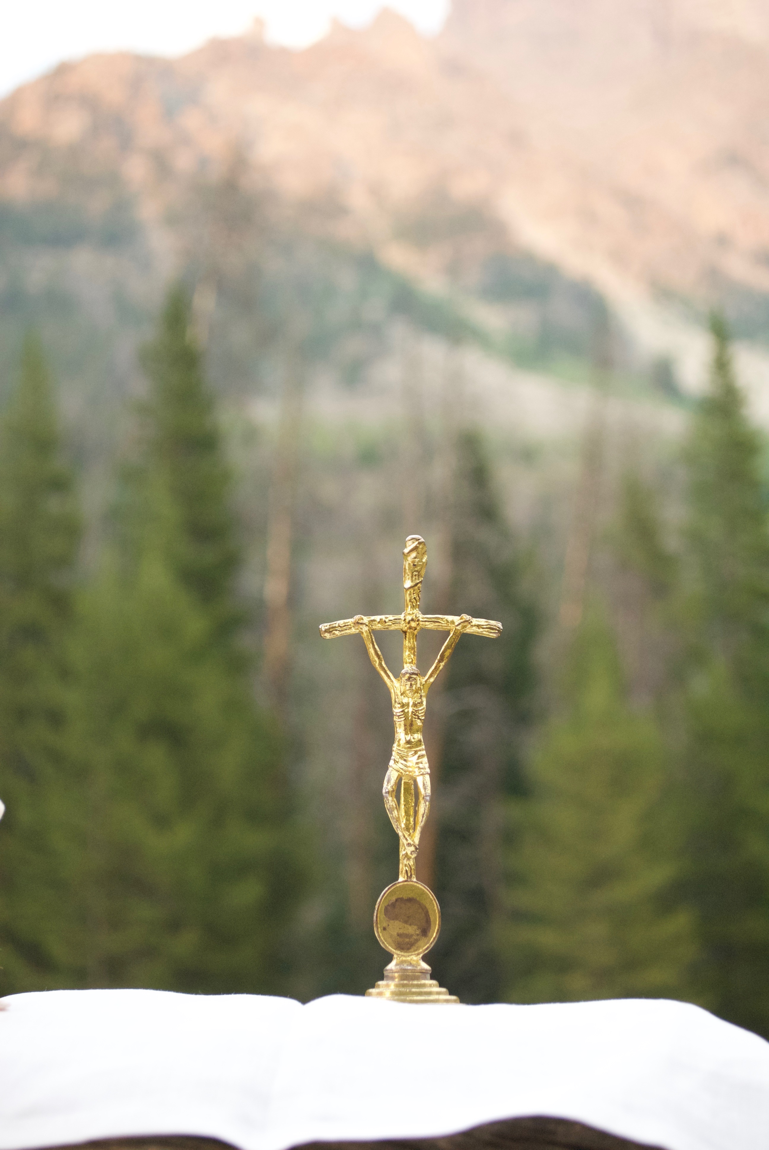 How to Keep God in Your Day When You’re Traveling
